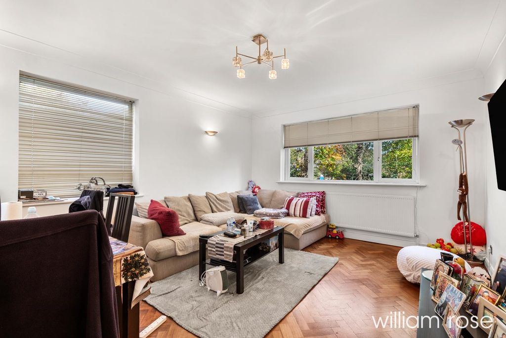 Property photo 2 of 12 Hurstcourt_5.Jpg