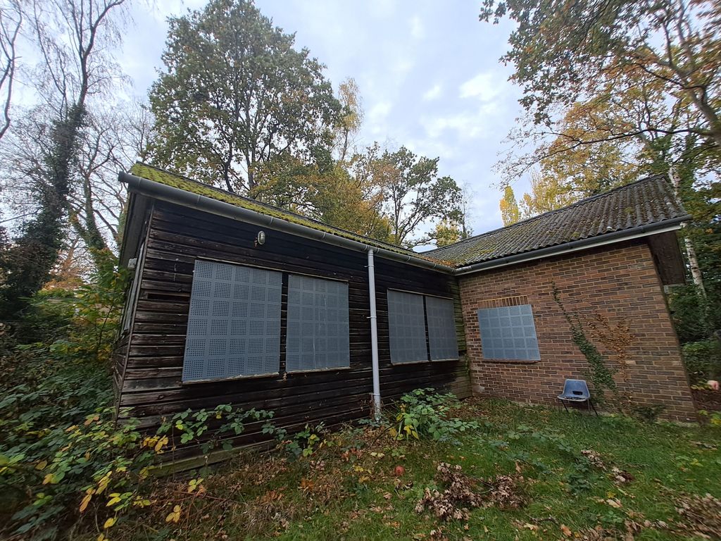 Property photo 3 of 5