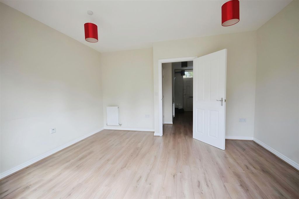 Property photo 3 of 13 Bc61c623-6E-Y6Mve2Uynvln-x0Ib64Jt-Vk.Jpg