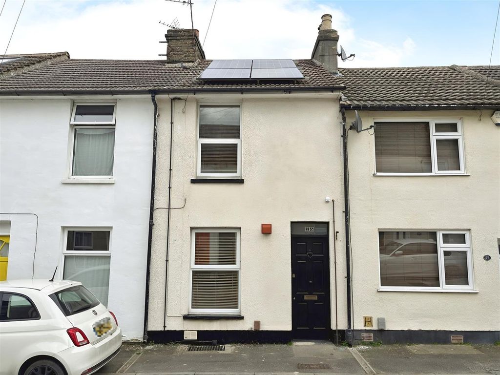 Property photo 1 of 19 Baker Street