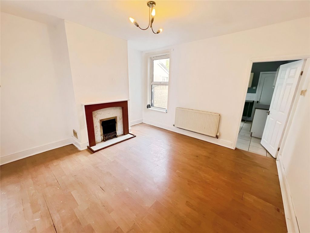 Property photo 3 of 14 Dining Room