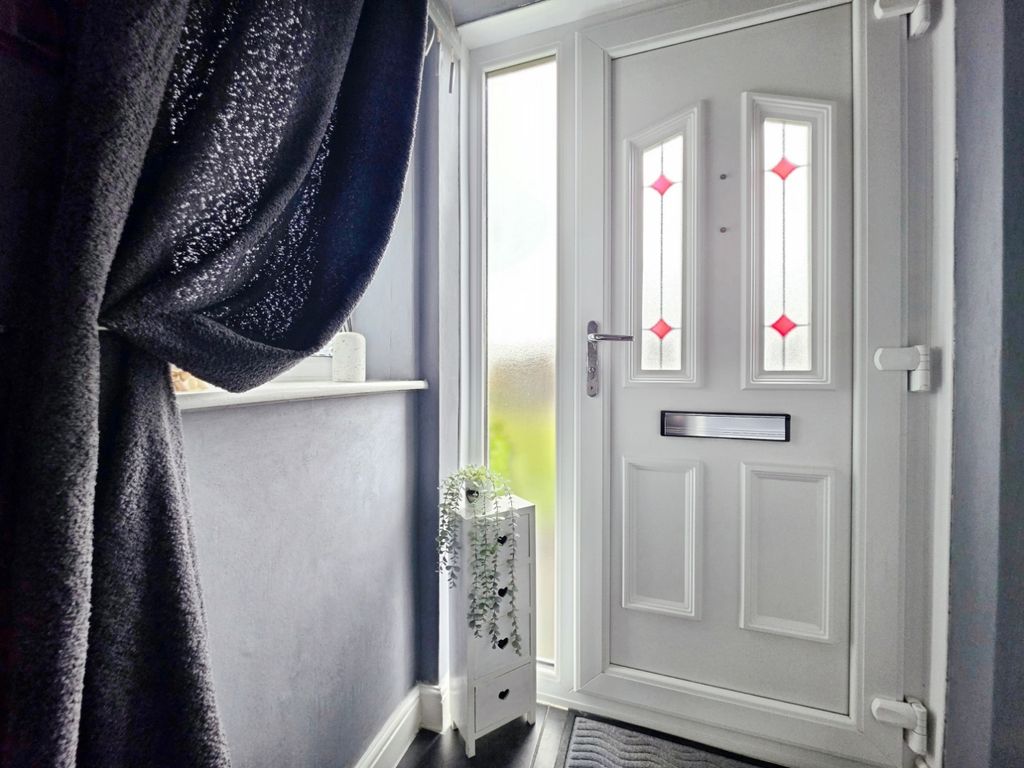 Property photo 3 of 40 Pbox-Img.Jpg