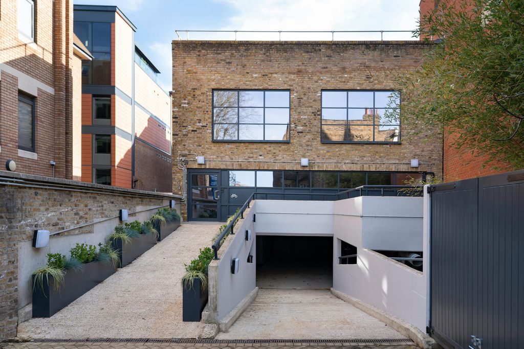 Property photo 2 of 10 Iw051125Gka047.Jpg