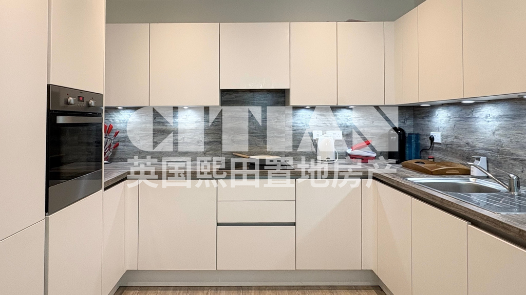 Property photo 3 of 22