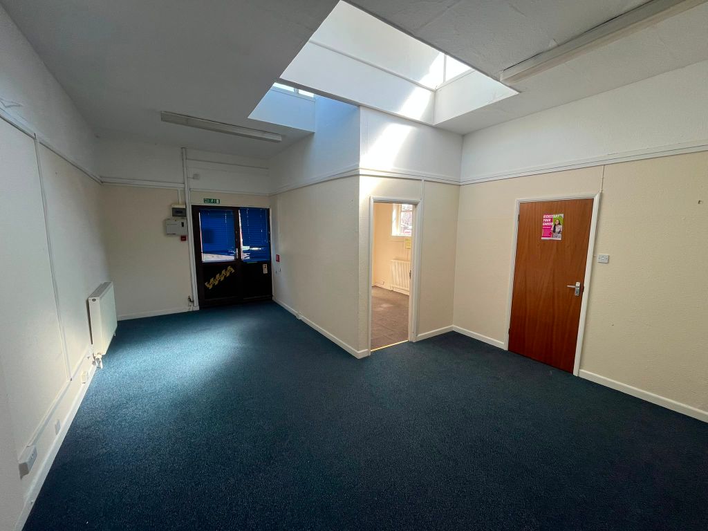 Property photo 3 of 4