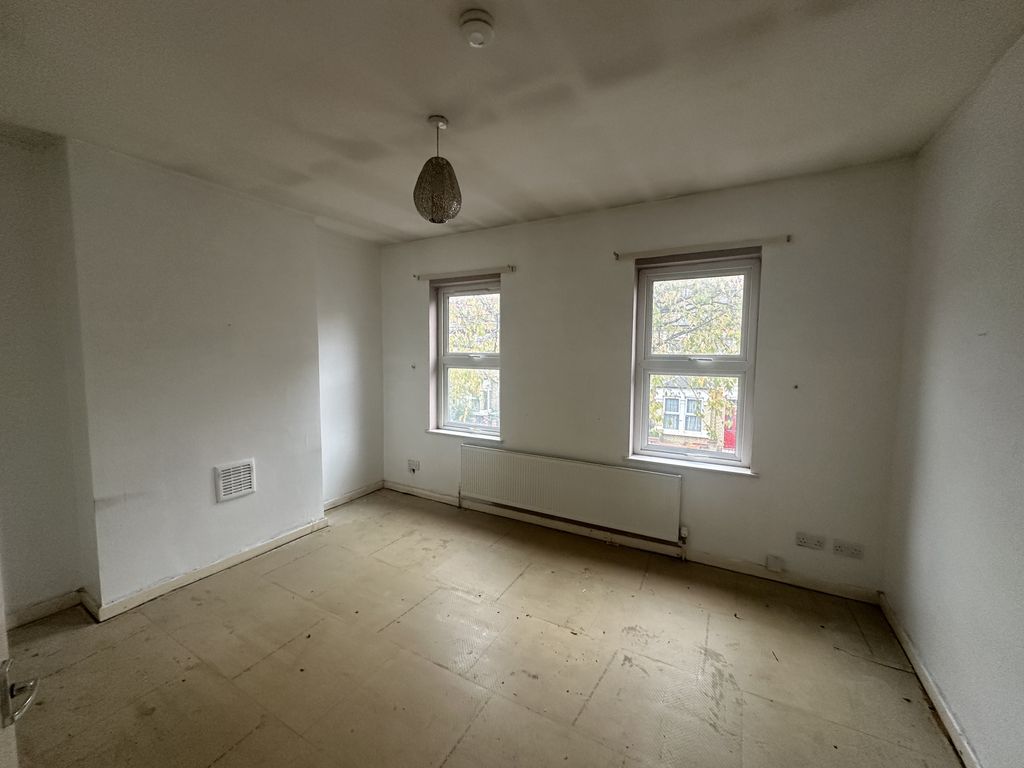 Property photo 3 of 7 Img_0842.Jpg