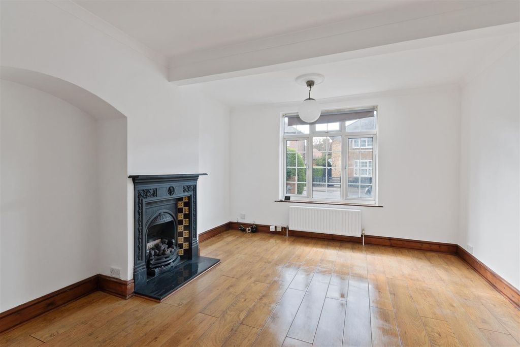 Property photo 2 of 11 Buckfast Road