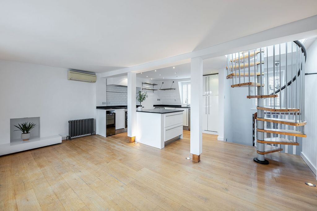 Property photo 1 of 8 Flat4 7 Horton Street 4388 Rec Kit.Jpg