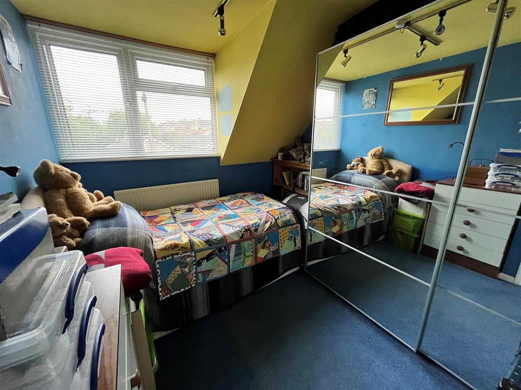 Additional image 14 of 4 bed property for saleBrooklands Close, Daventry NN11