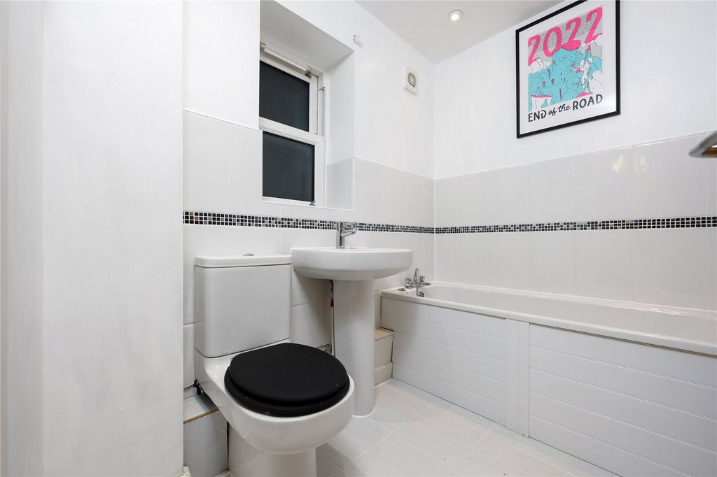 Property photo 3 of 15 Picture No. 05