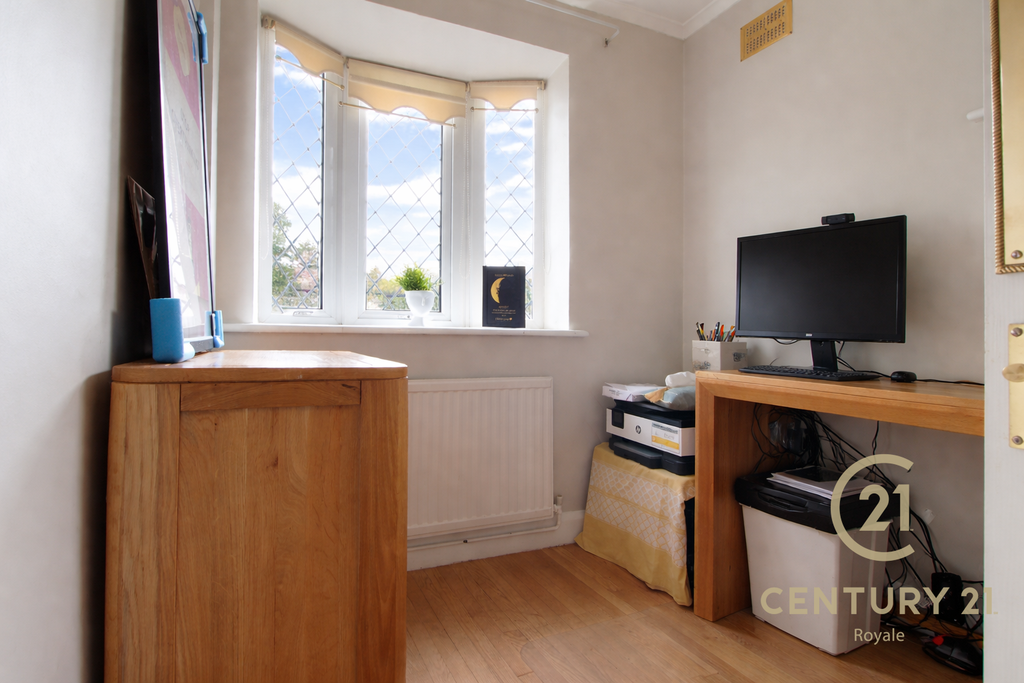 Property photo 3 of 25