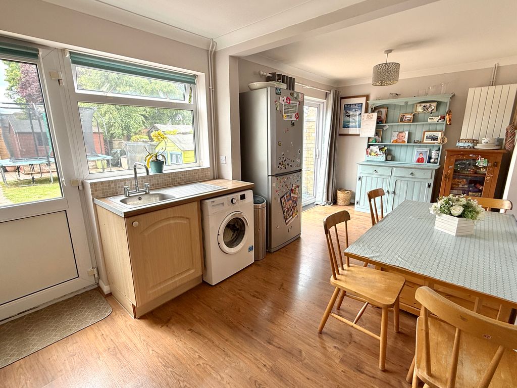 Property photo 3 of 14 Img_3171