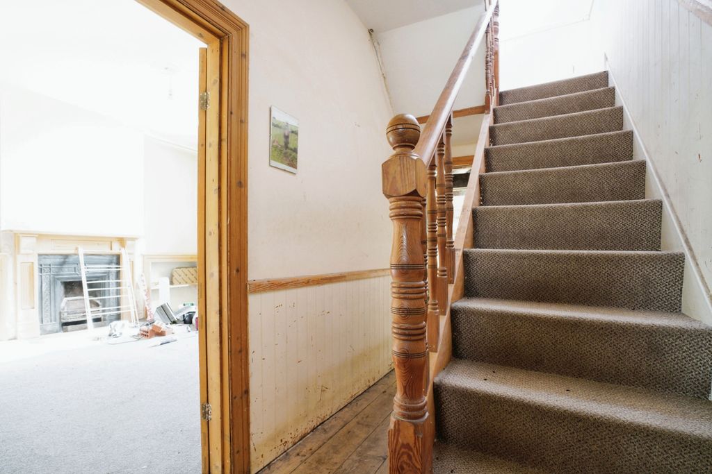 Property photo 2 of 17 Photography