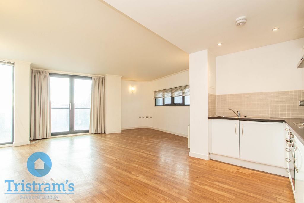 Property photo 3 of 9