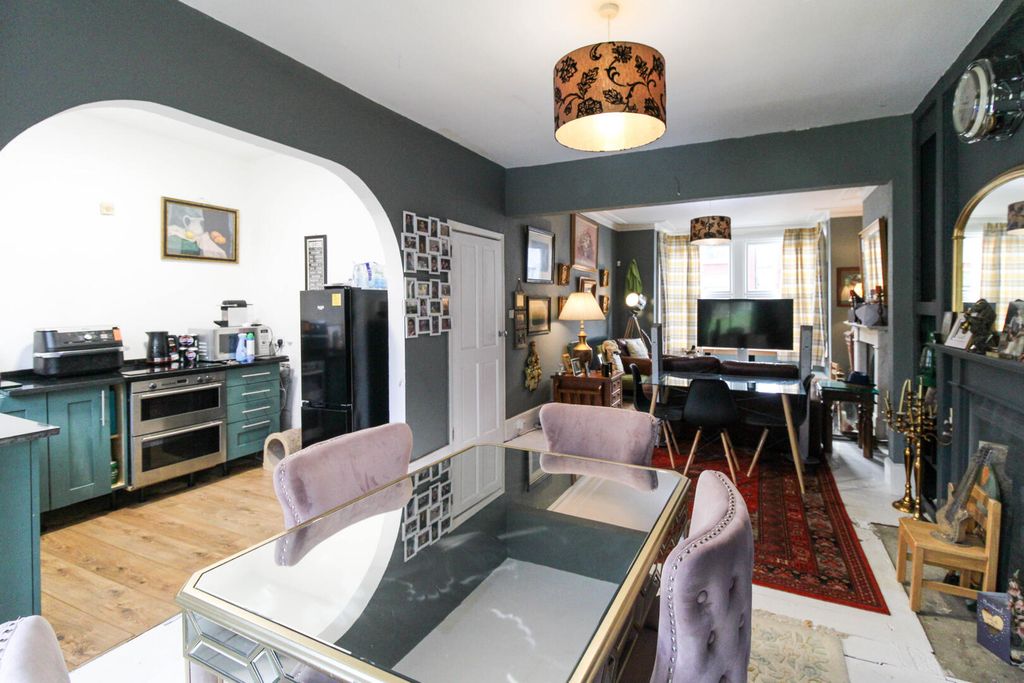 Property photo 2 of 12 Dining Room