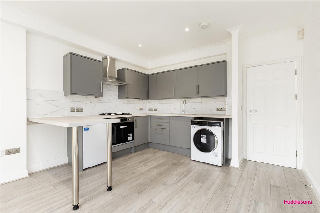 Property photo 2 of 14 Hercules Street -6.Jpg