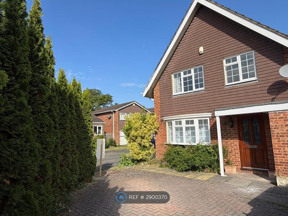 Property photo 2 of 32