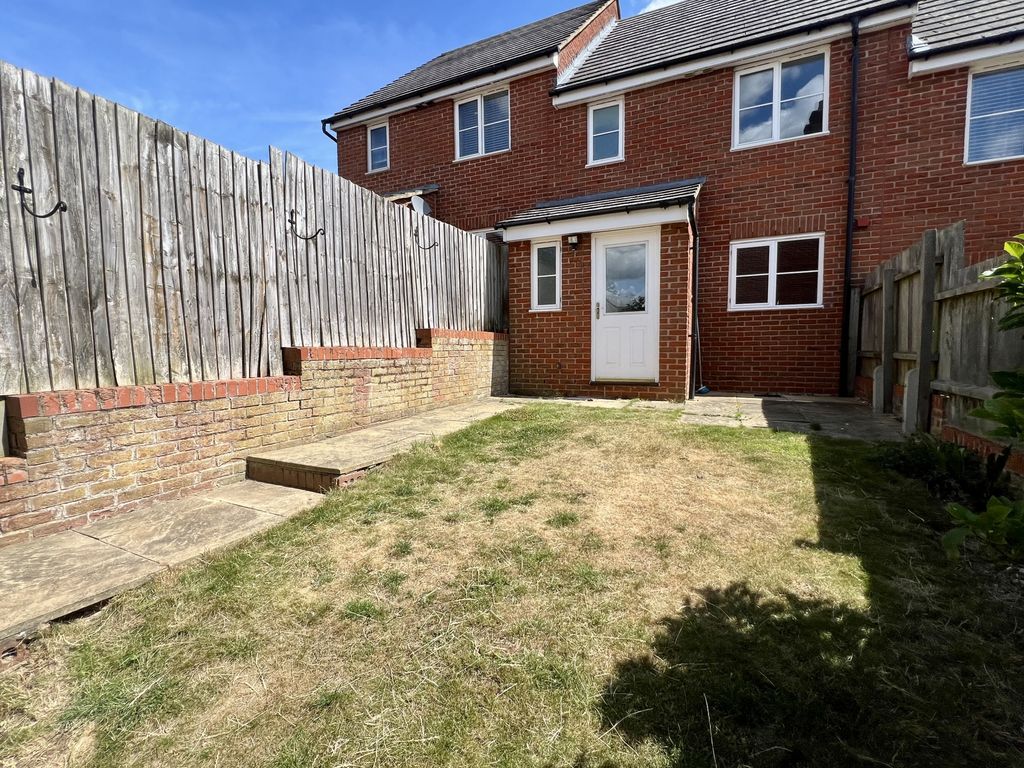 Property photo 3 of 8 Garden