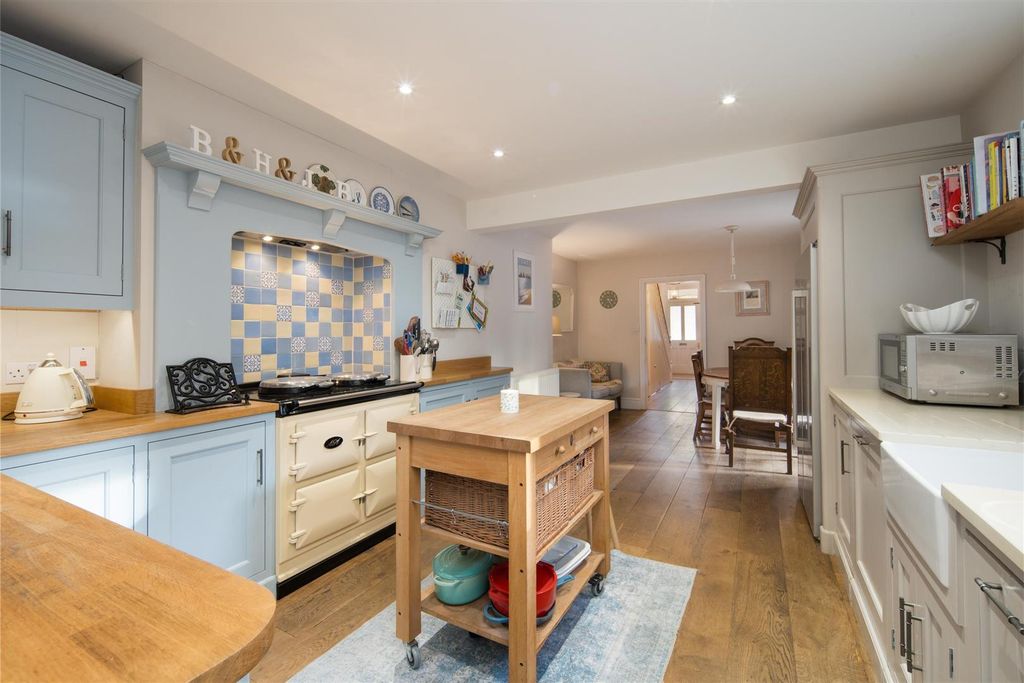 Property photo 3 of 26 2283-010-Websize.Jpeg