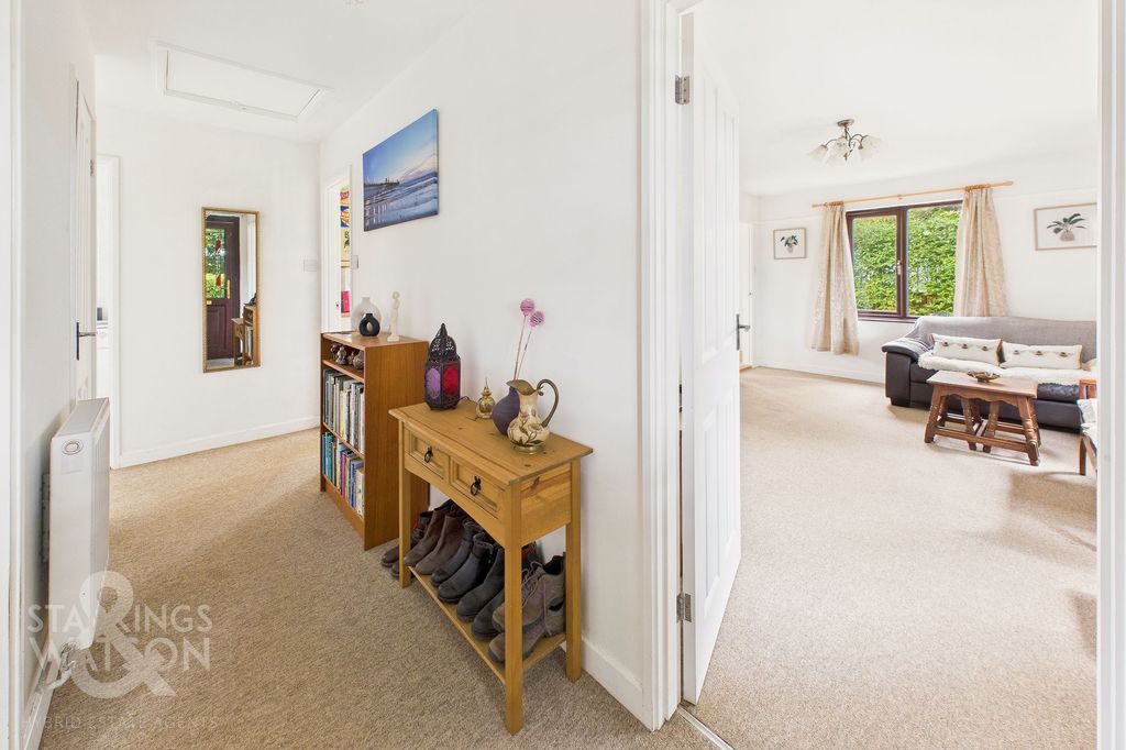 Property photo 3 of 21