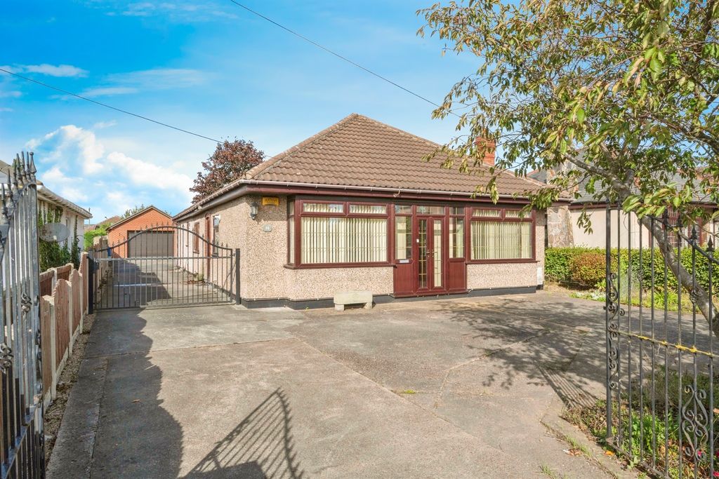 Property photo 2 of 19