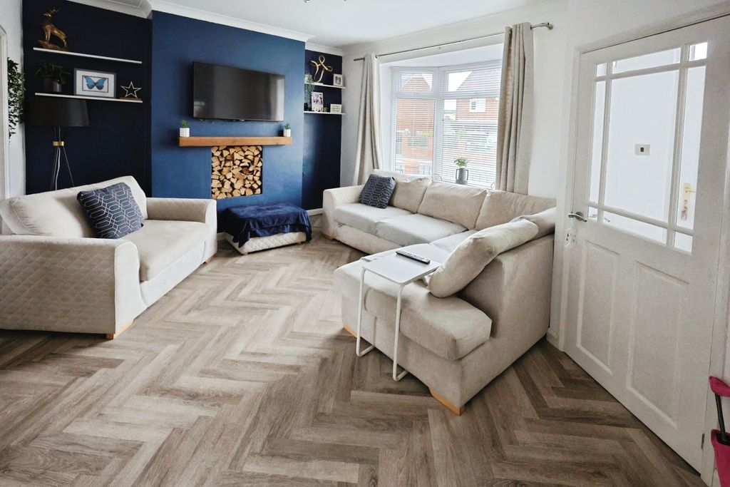 Property photo 2 of 14 Pbox-Img.Jpg