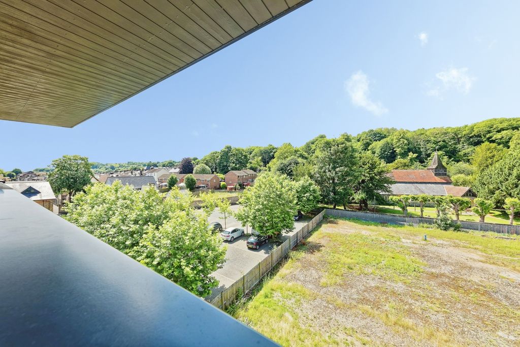 Property photo 1 of 17 Pbox-Img.Jpg
