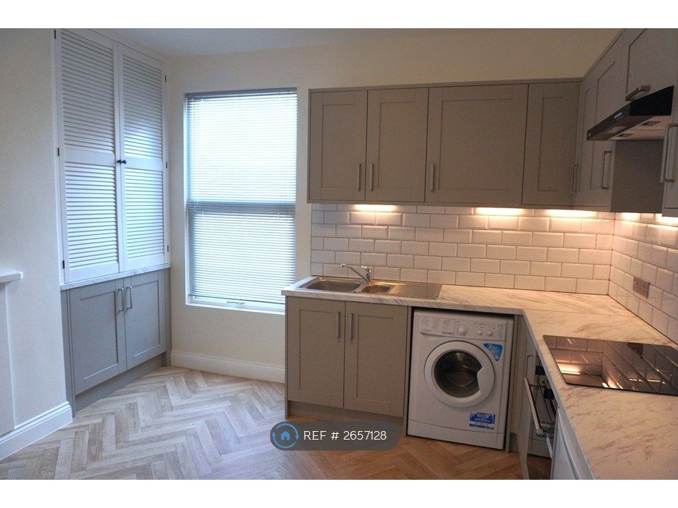 Property photo 2 of 22 Kitchen