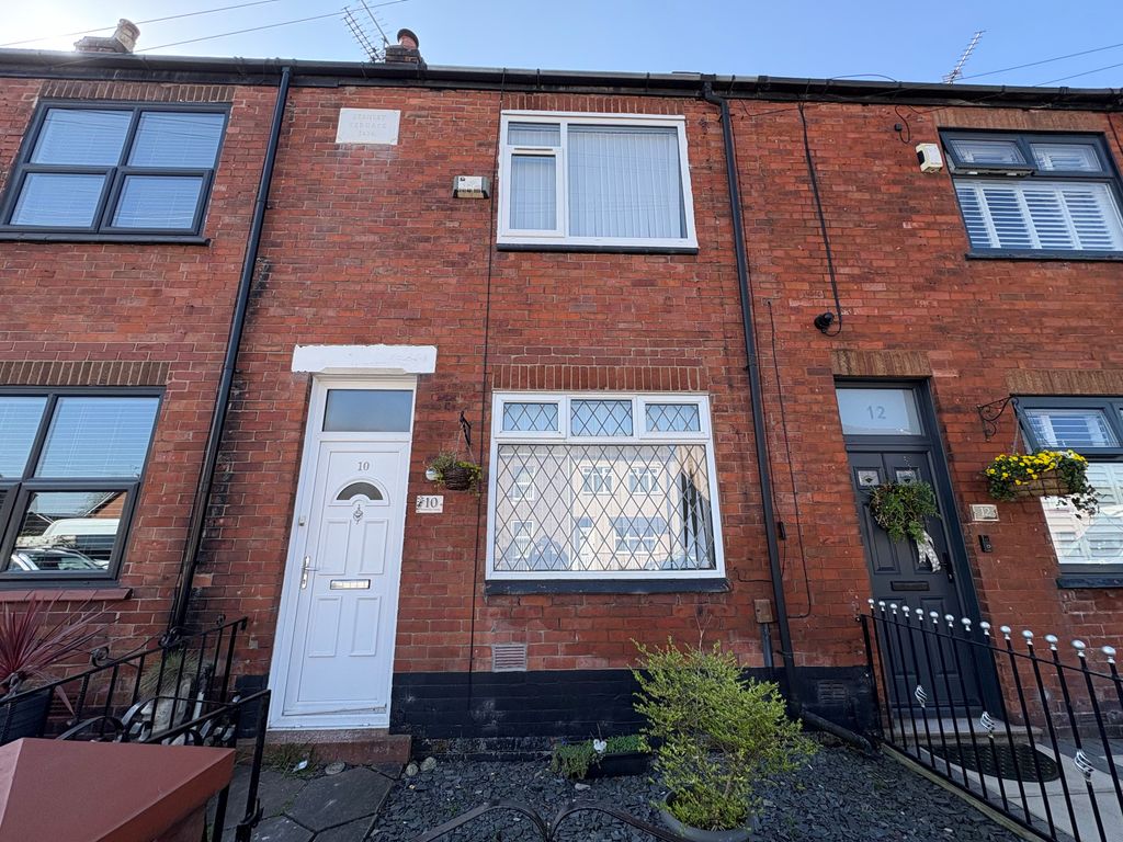 Property photo 2 of 13