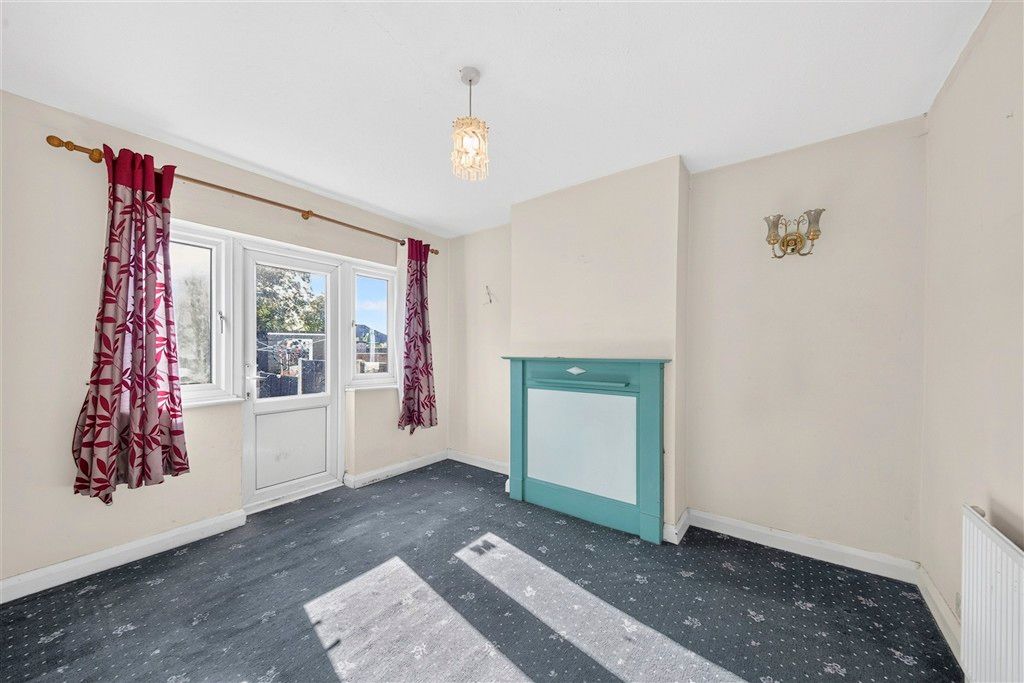 Property photo 2 of 15 Dining Room