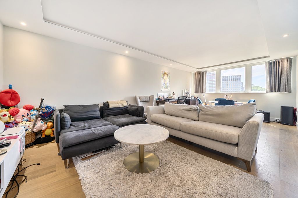 Property photo 2 of 17 1488615-6-6A51026...