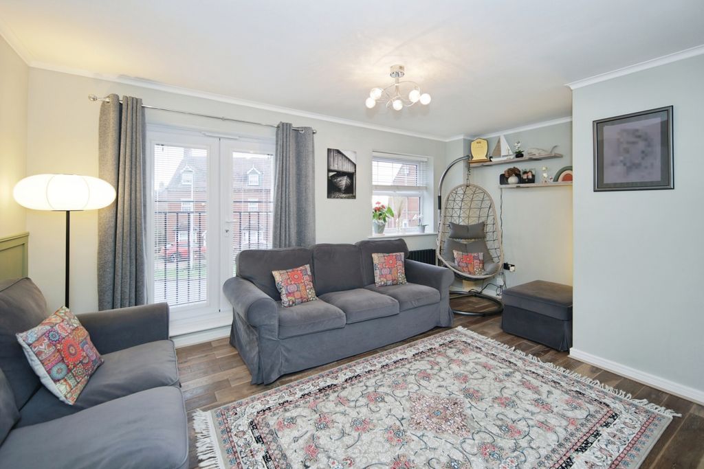 Property photo 2 of 20 Pbox-Img.Jpg