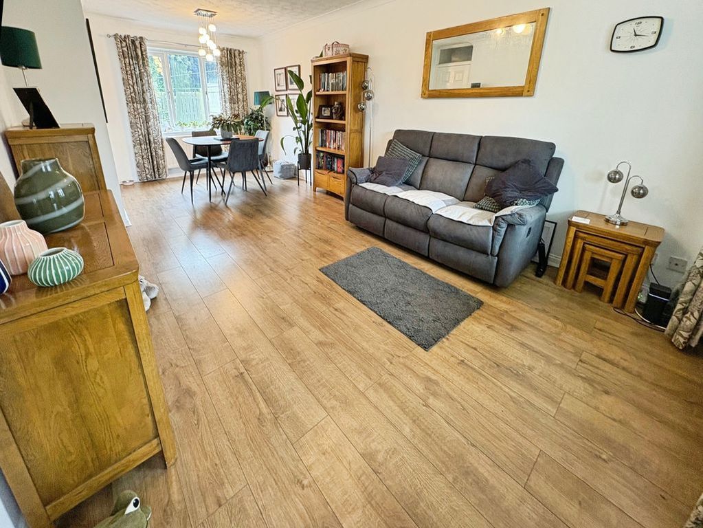 Property photo 2 of 10 Photo 10