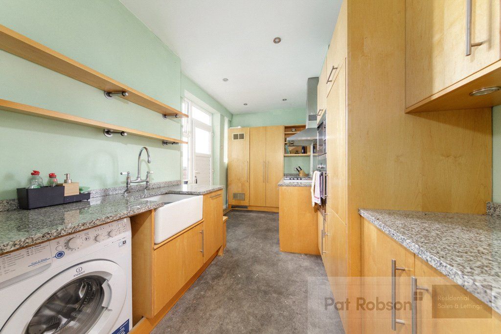 Property photo 3 of 12 Picture 3