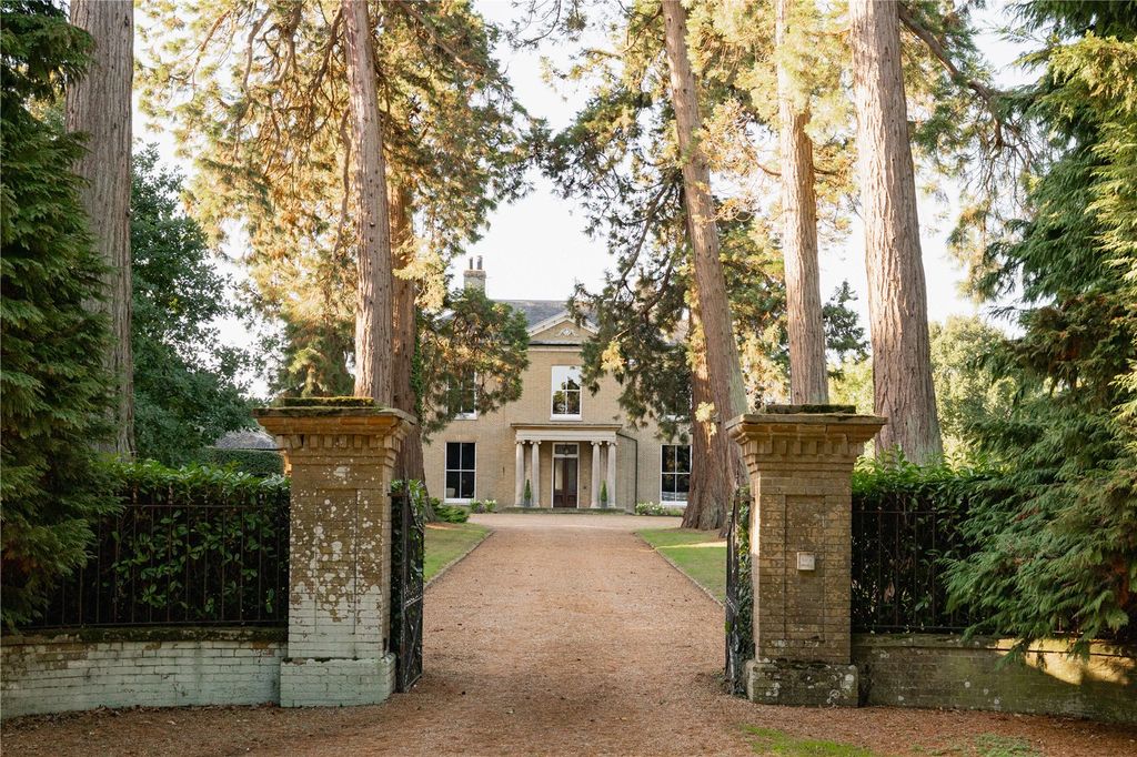 Property photo 1 of 19 Godfreys Hall