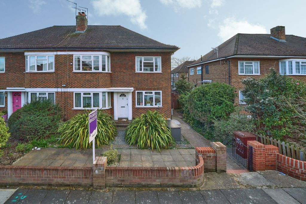 Property photo 3 of 3