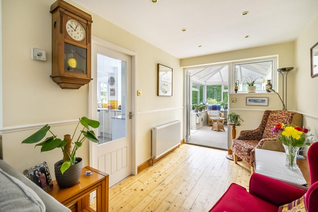 Property photo 3 of 23 Conservatory
