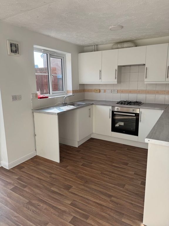 Property photo 2 of 12 Photo 11