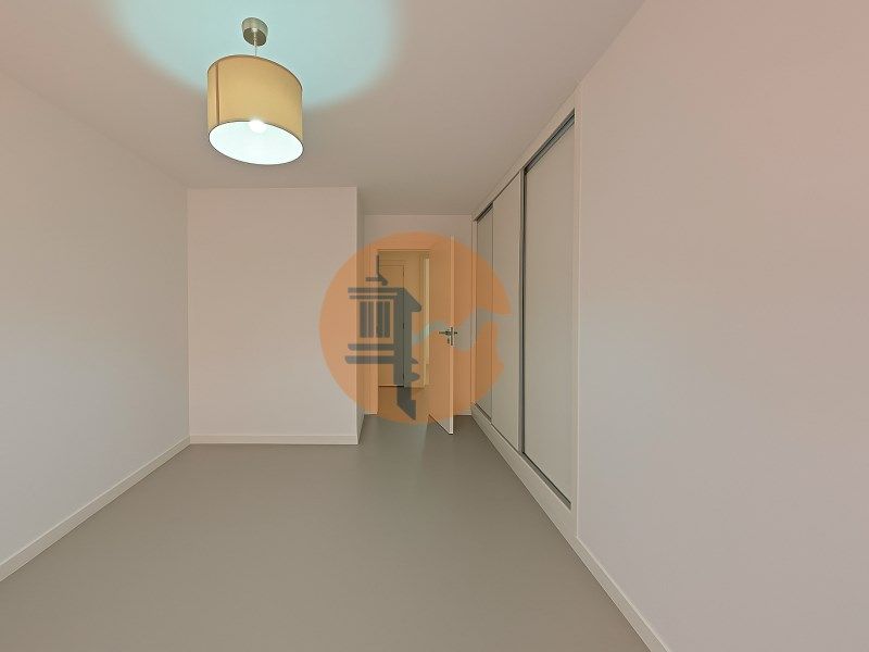 Property photo 3 of 25