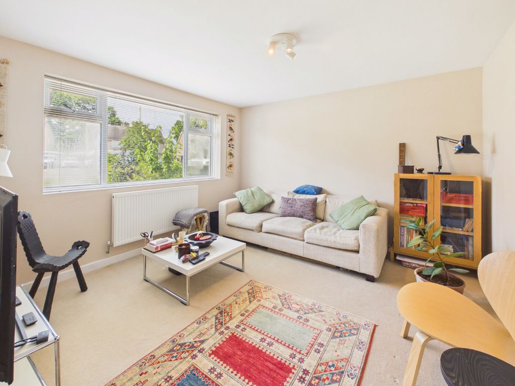 Property photo 3 of 17 4646963