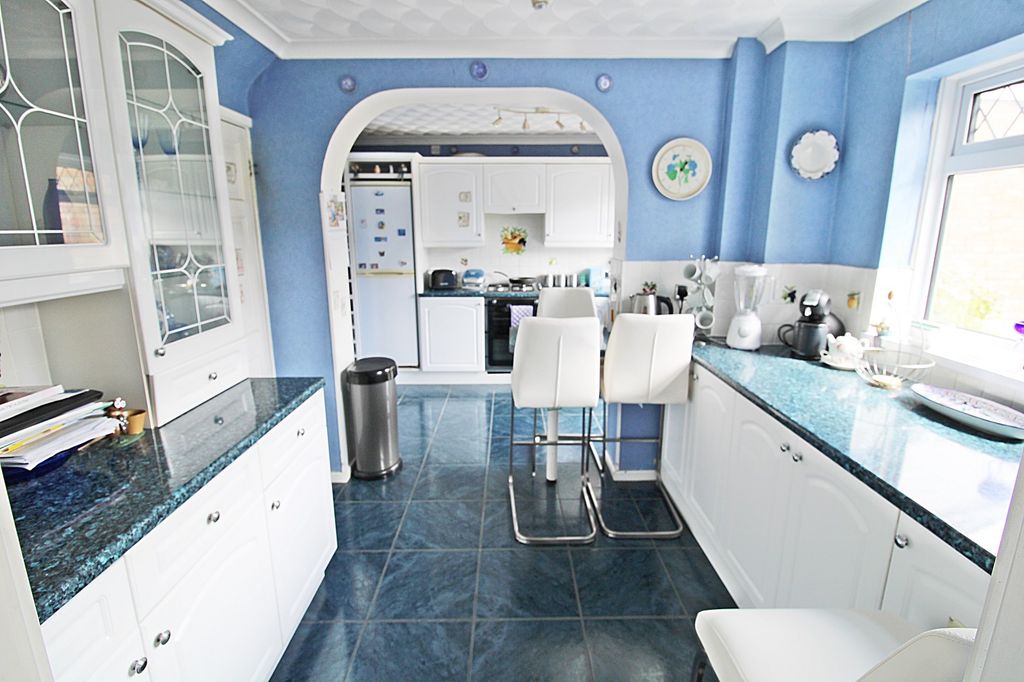 Property photo 2 of 26 Kitchen