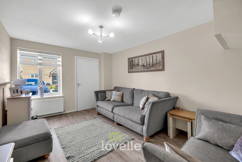 Property photo 2 of 24