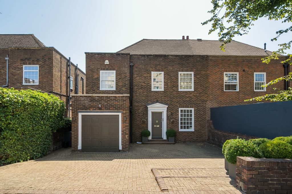 Property photo 1 of 33 External View