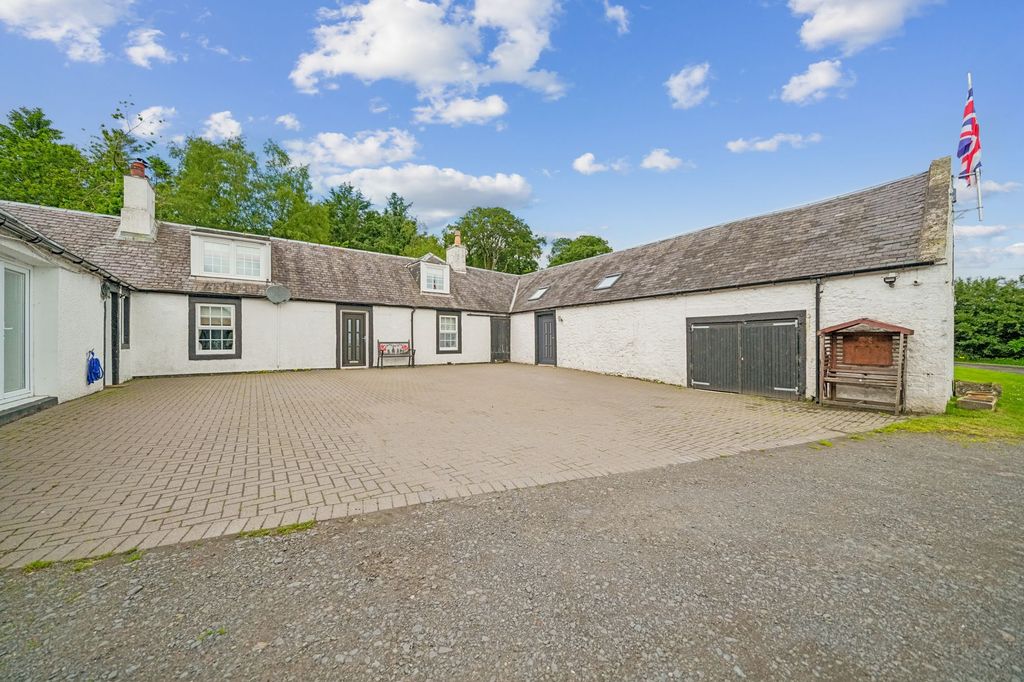 Property photo 2 of 51