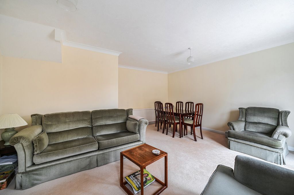 Property photo 2 of 14 1395103-12-695Cf6...