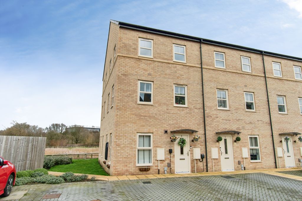 Property photo 1 of 15 The Property