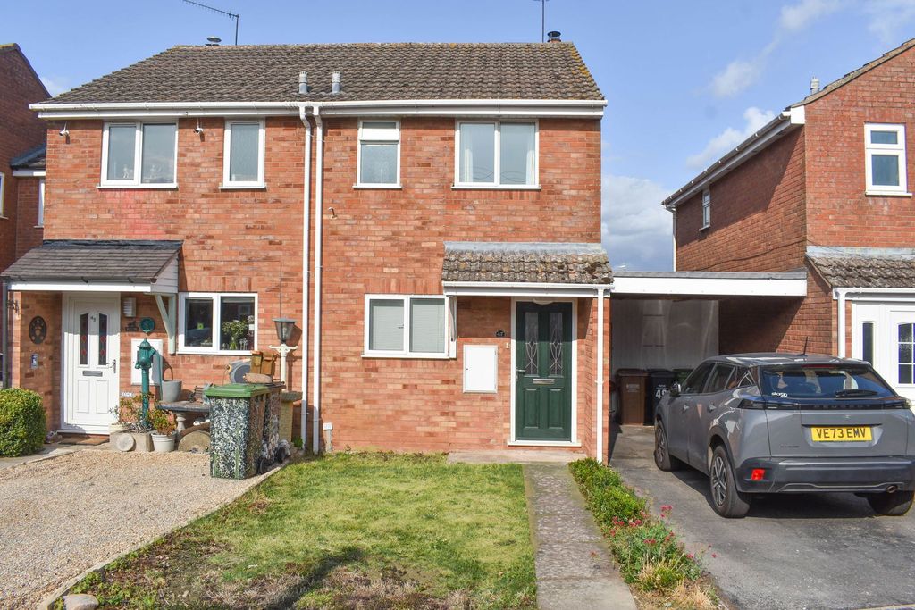 Property photo 1 of 9