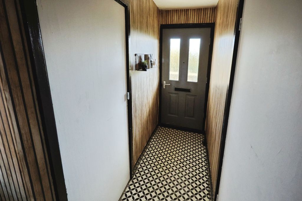 Property photo 2 of 6 Pbox-Img.Jpg