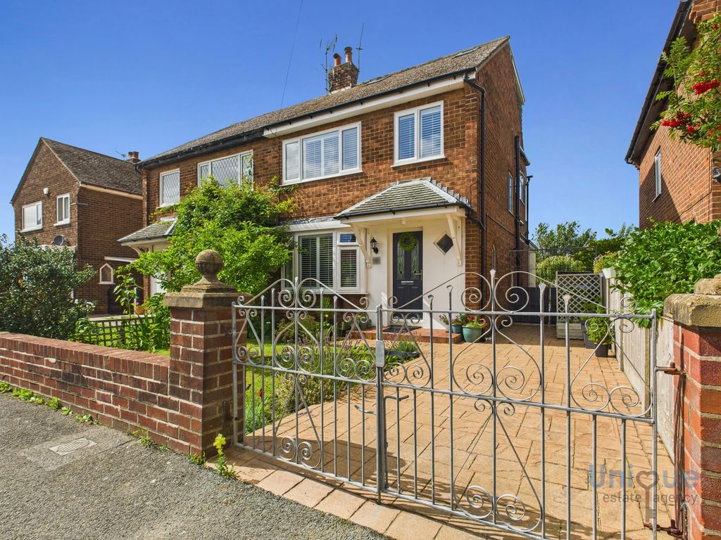 Property photo 1 of 28
