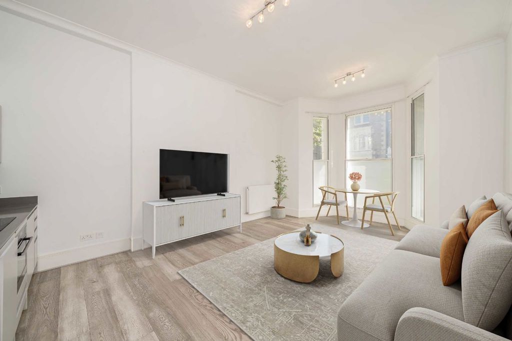 Property photo 1 of 5